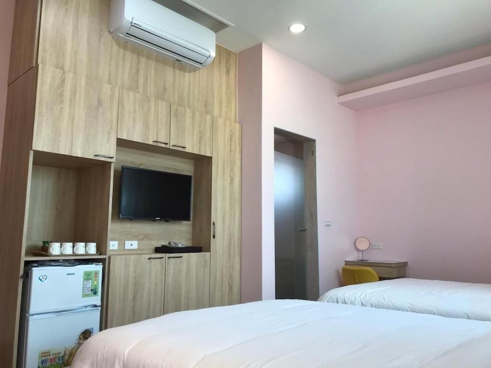 Ding Dong Homestay Quadruple Room, Balcony 2