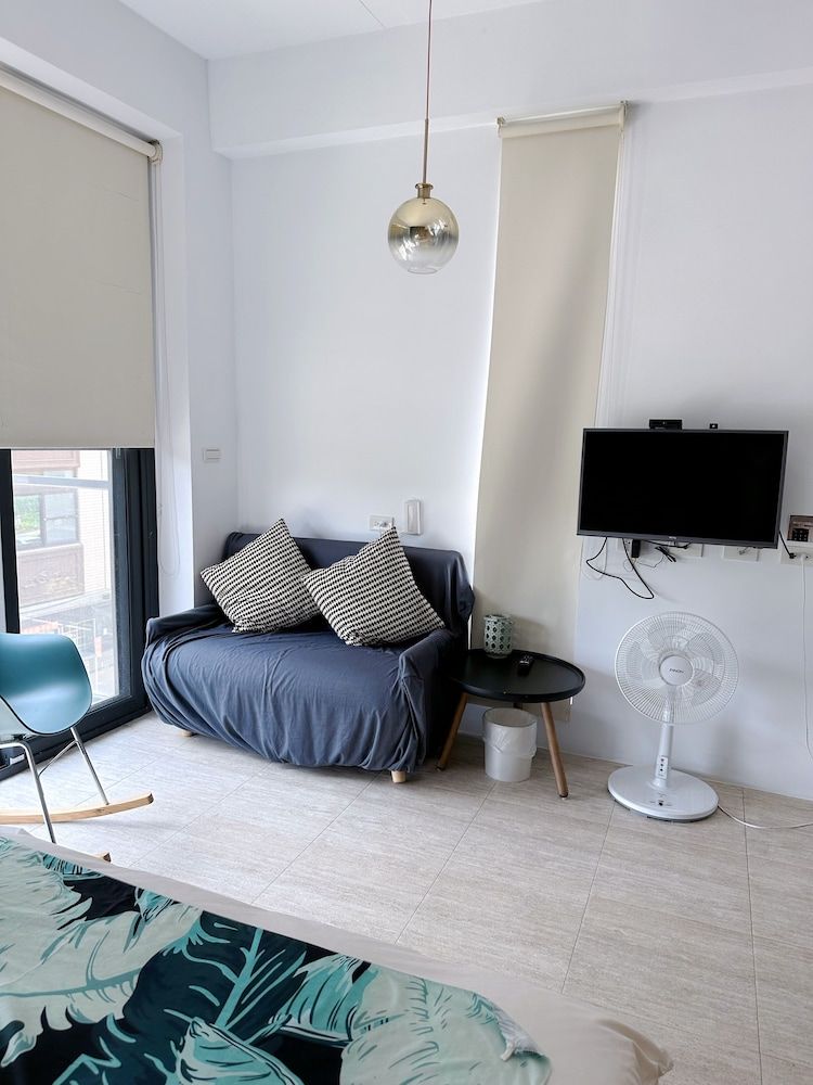 Yishan Village Comfort Double Room 8