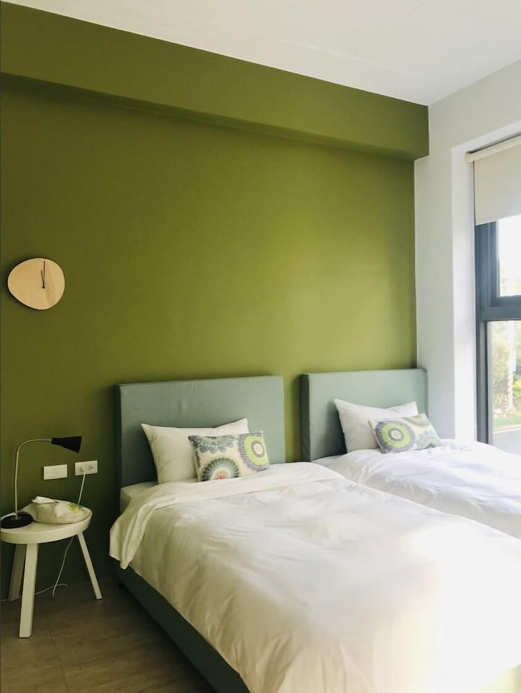 Yishan Village Comfort Twin Room 4