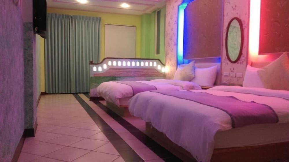 Xing Yu Inn Quadruple Room 3