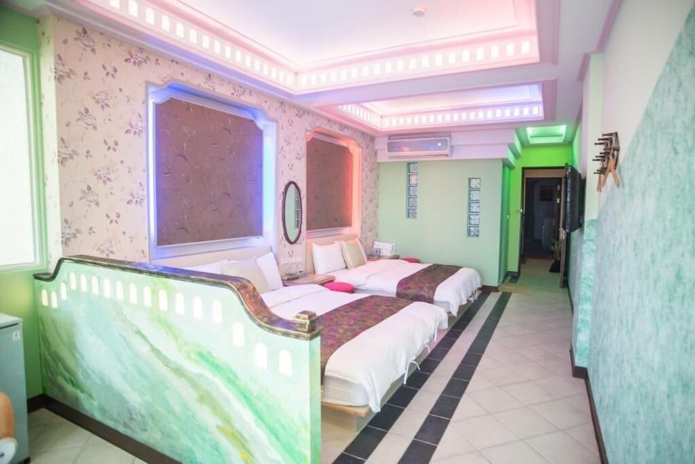 Xing Yu Inn Quadruple Room 2