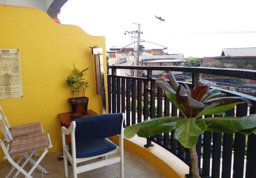 Xing Yu Inn Quadruple Room 5