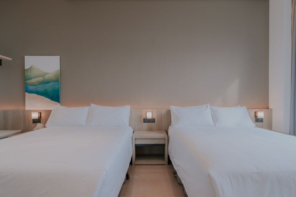 Sunlight on the peninsula Family Quadruple Room, 2 Queen Beds, Balcony, Ocean View (201.206) 2