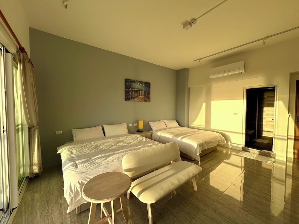 Dulan Najie Bay Inn Deluxe Quadruple Room, Multiple Beds, Sea View 3