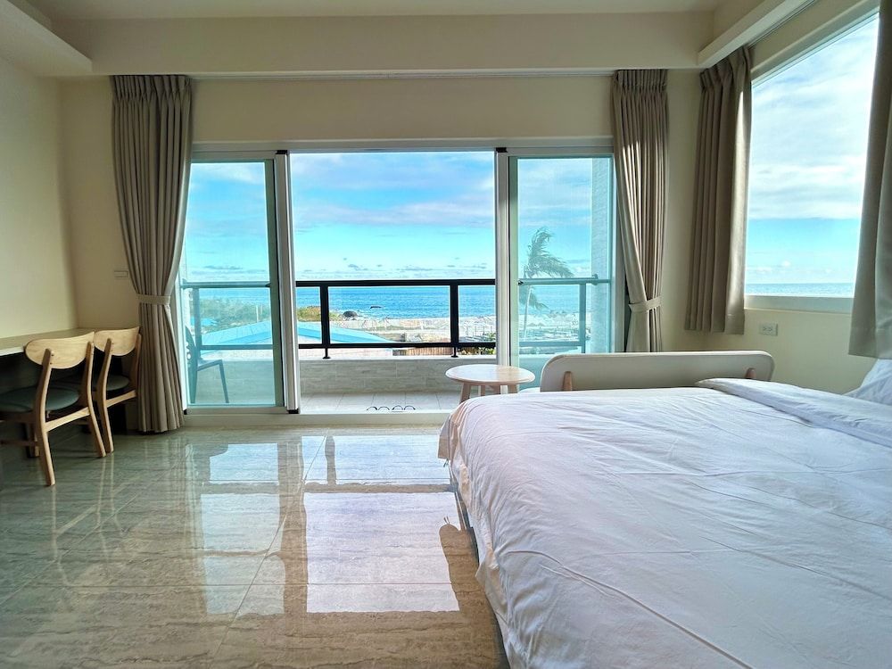 Dulan Najie Bay Inn Deluxe Quadruple Room, Multiple Beds, Sea View 5