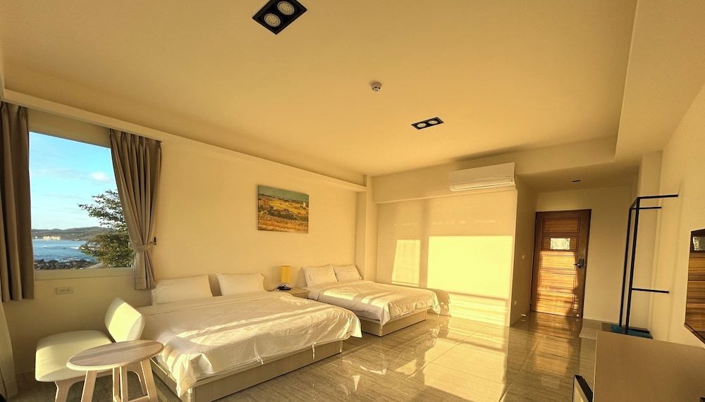 Dulan Najie Bay Inn Deluxe Quadruple Room, Multiple Beds, Sea View 2