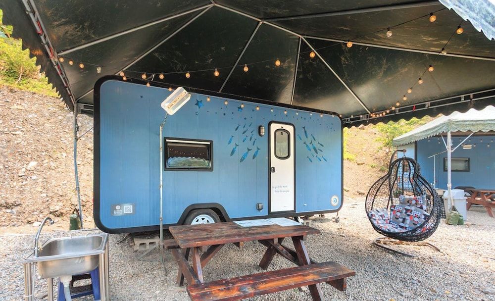 Tai Ping Shan Inn Camper 4 person room 18