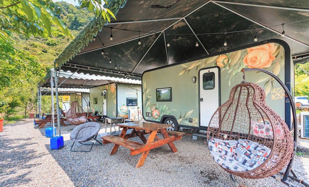 Tai Ping Shan Inn Camper 4 person room 16