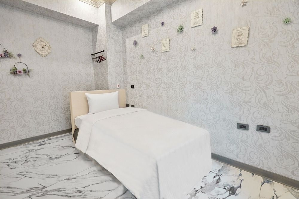 Economy Single Room