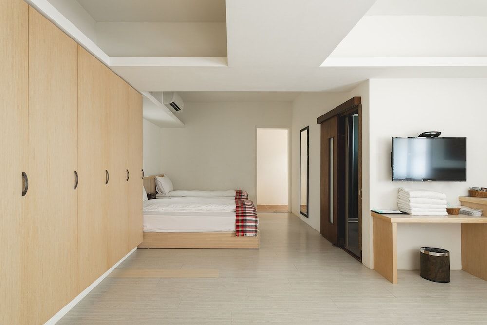 Standard family room