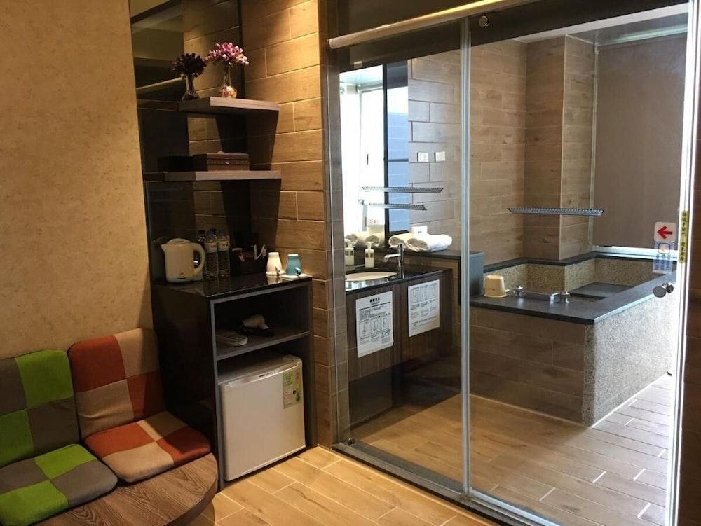 Now and Then Hot Spring Inn Basic Double Room 2