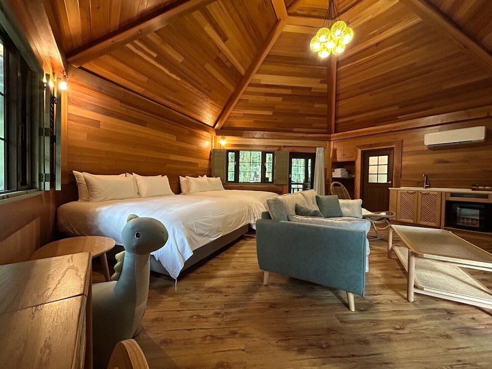 Senboard Manor Signature Tree House, 2 Queen Beds, Non Smoking, Mountain View 3