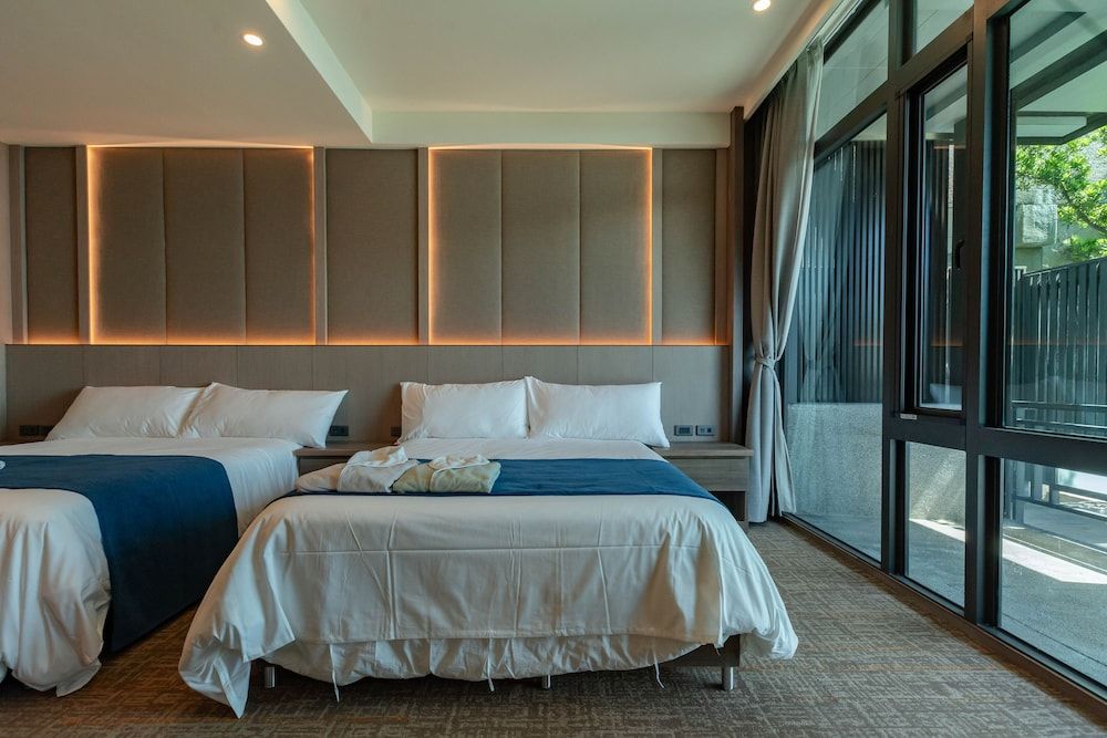 Seaview Villa Coastal Estate Family Room 3