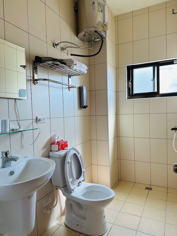 Time Hostel Jincheng Station Branch Deluxe Quadruple Room 13