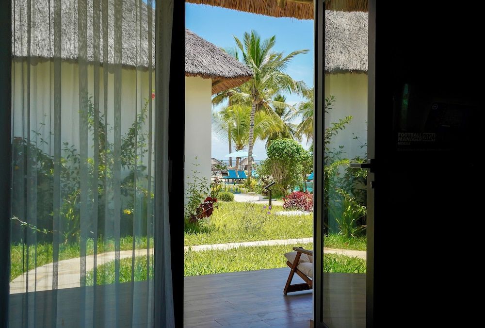 Turkuaz Beach Hotel Standard Room, Garden View 3