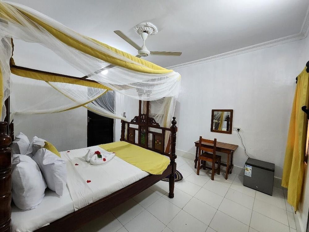 Seagull Nungwi Resort Superior Bungalow, Pool View 7