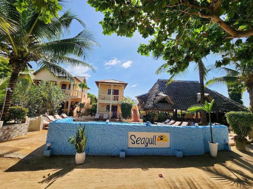 Seagull Nungwi Resort Honeymoon Double Room, Pool View 8