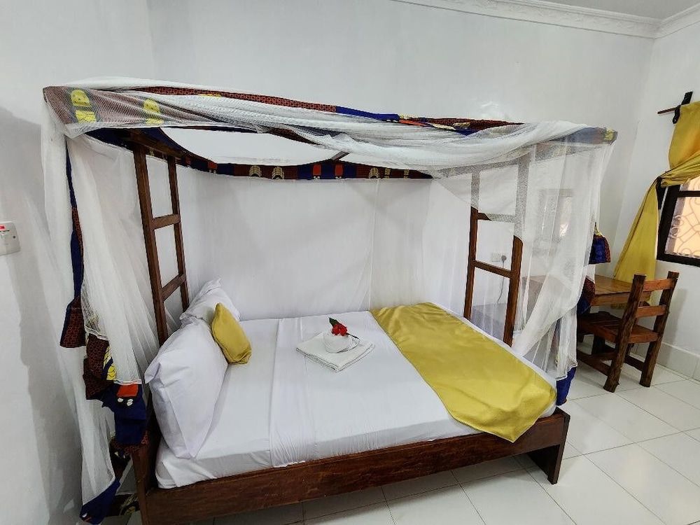 Seagull Nungwi Resort Superior Bungalow, Pool View 5