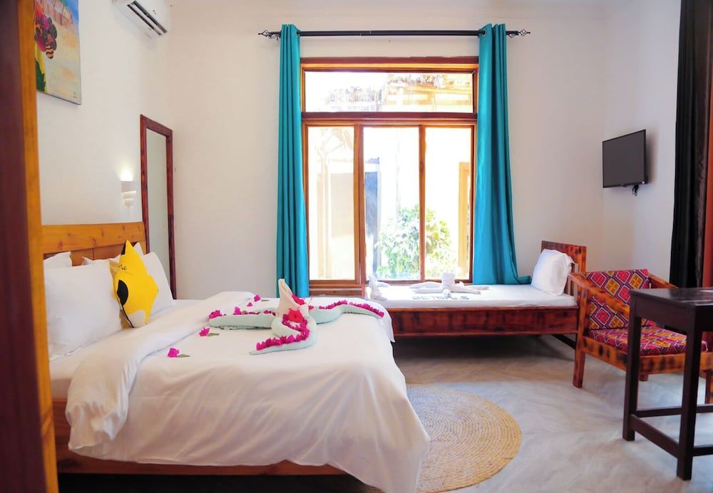 Palm Cultural Village