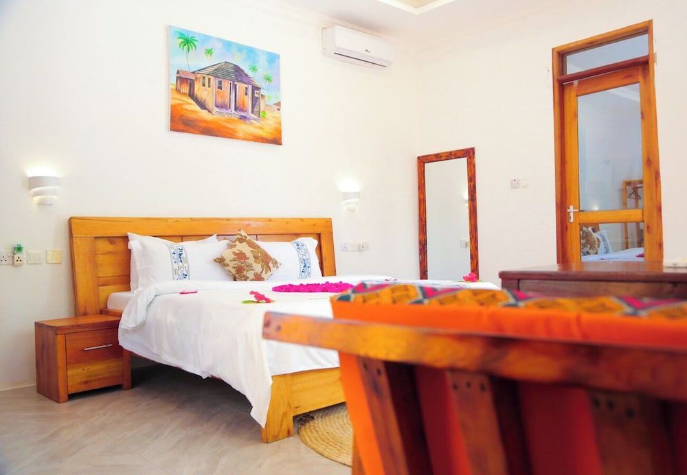 Palm Cultural Village Standard Room 2