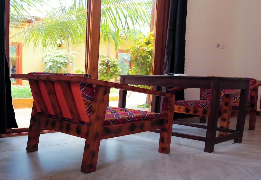 Palm Cultural Village Deluxe Room 4