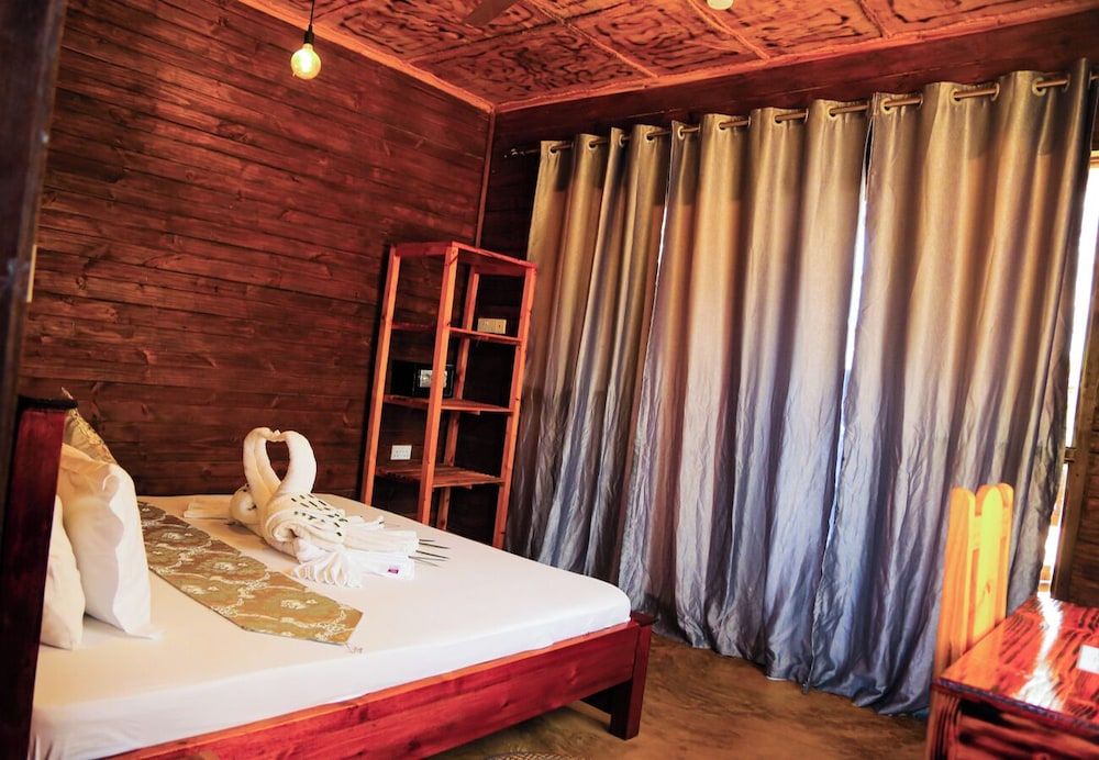 Palm Cultural Village Deluxe Suite with Jacuzzi 4