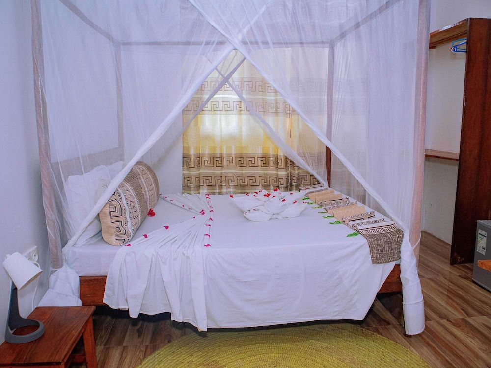 Ondo House Standard Double Room 15