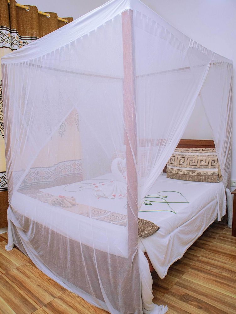 Ondo House Standard Double Room 12