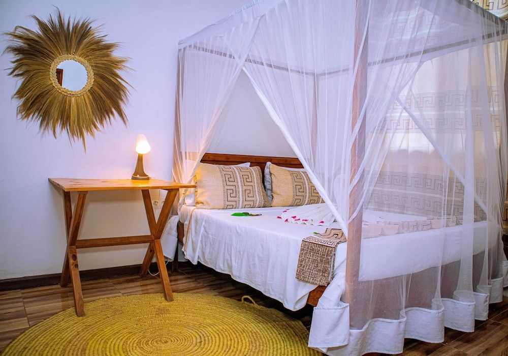 Ondo House Standard Double Room 8