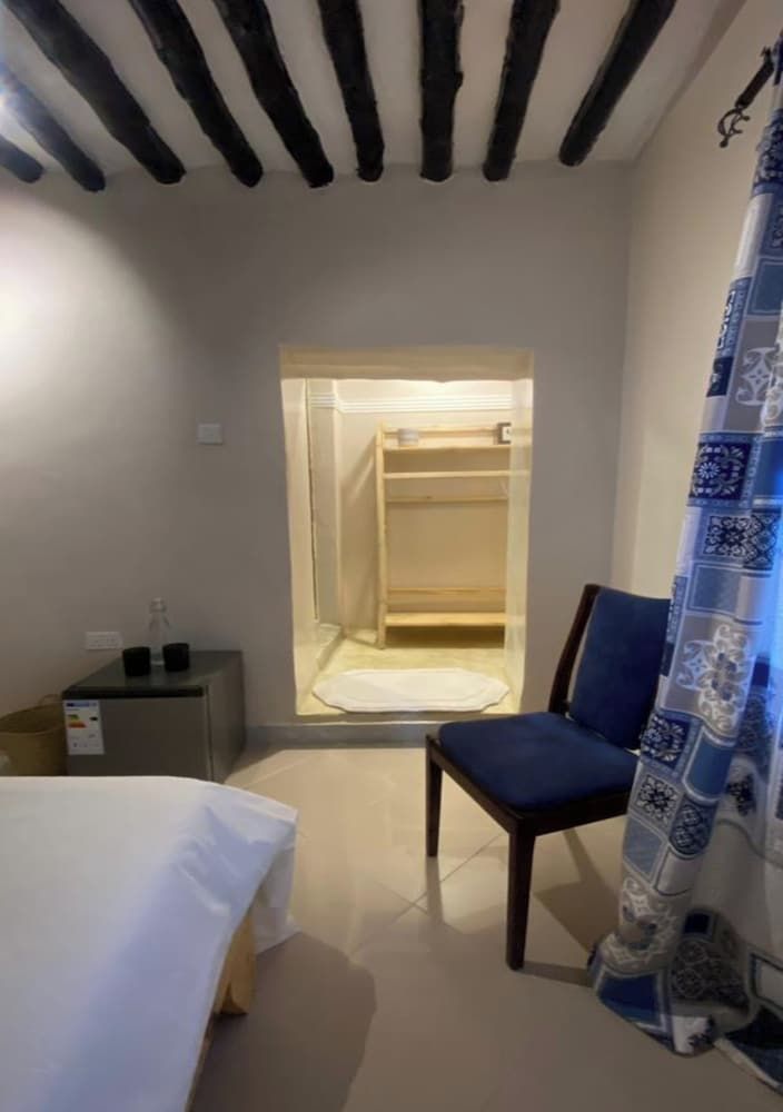 Hanaia House Superior Double Room 9