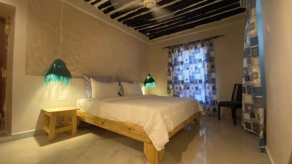 Hanaia House Superior Double Room 3