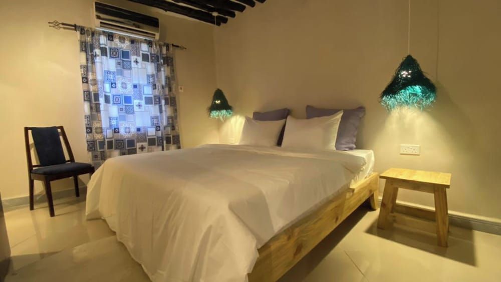 Hanaia House Superior Double Room 2