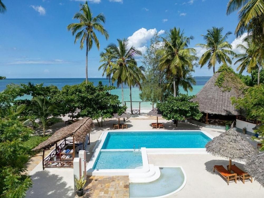 MANOLO Beach Resort Superior Suite 4