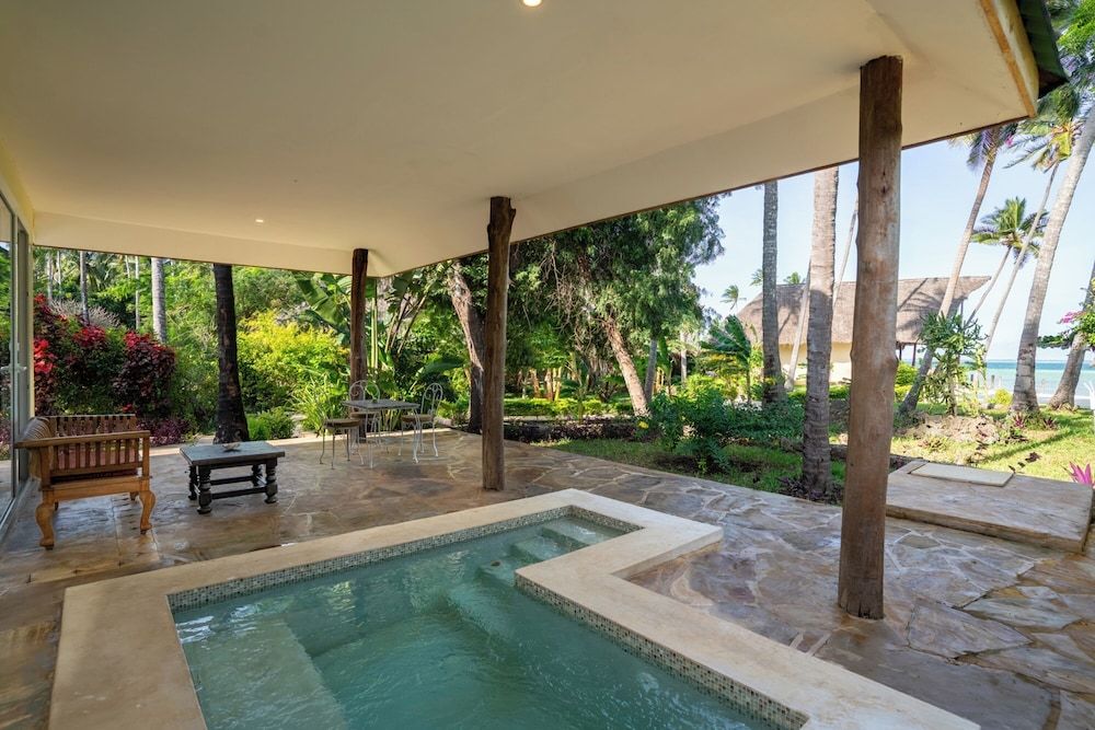 Maharaja Boutique Hotel Zanzibar Deluxe Villa, Hot Tub, Sea View 9