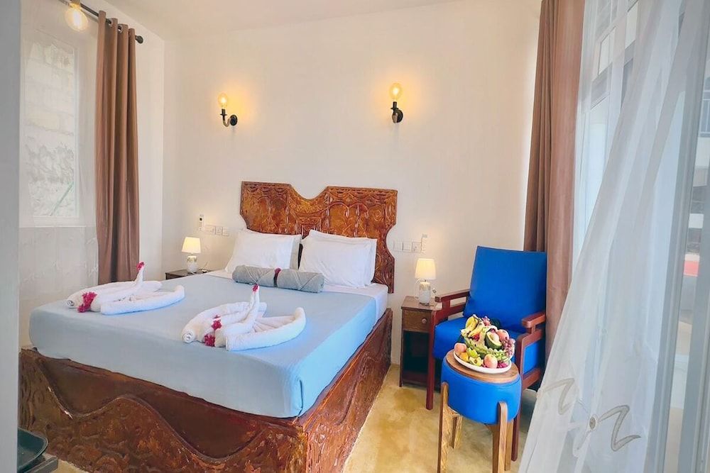 Mia Boutique Hotel Deluxe Double Room, Sea View 2