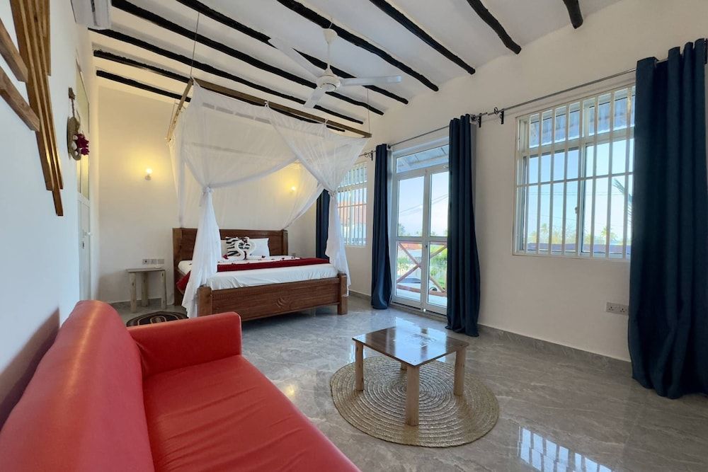 Zanzibar Lodge Deluxe Double Room, 1 King Bed, Ocean View 4