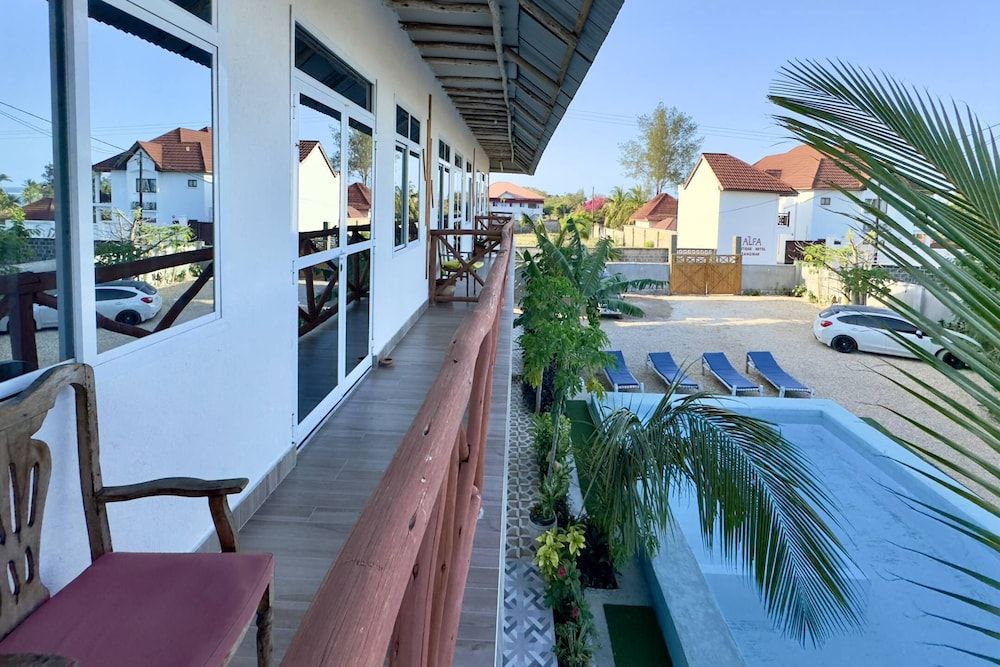 Zanzibar Lodge Deluxe Double Room, 1 King Bed, Ocean View 8