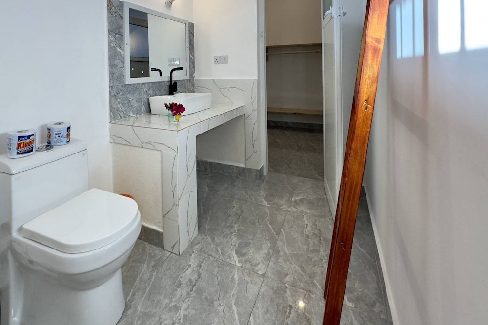 Zanzibar Lodge Deluxe Double Room, 1 King Bed, Ocean View 10