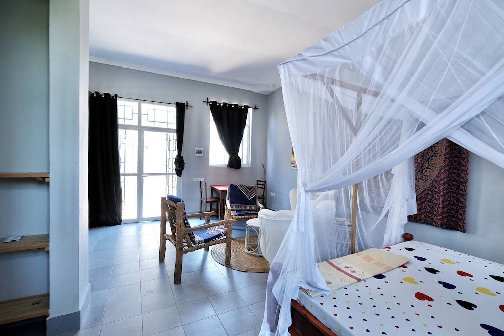 Zanzibar Lodge Deluxe Triple Room 3