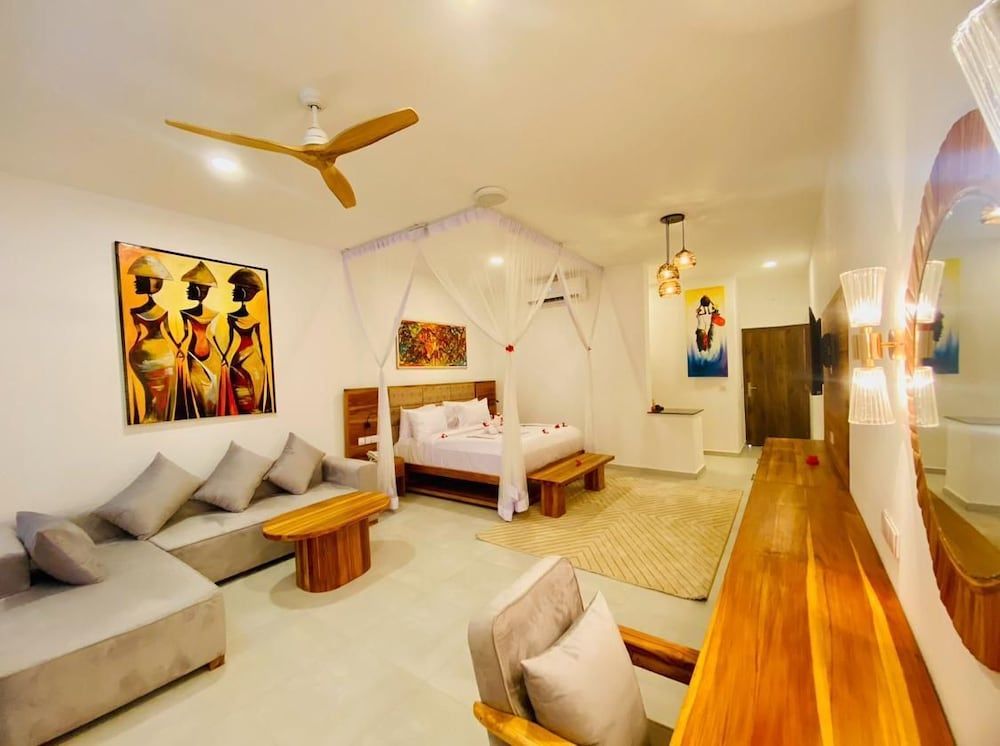 Royal Mandarin Hotel & Resort Standard Room 4