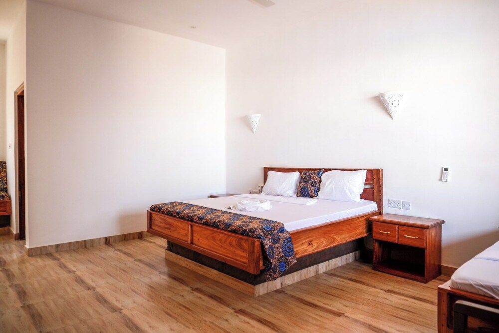 Nungwi Heritage Resort Deluxe Double Room, Patio, Garden View 8