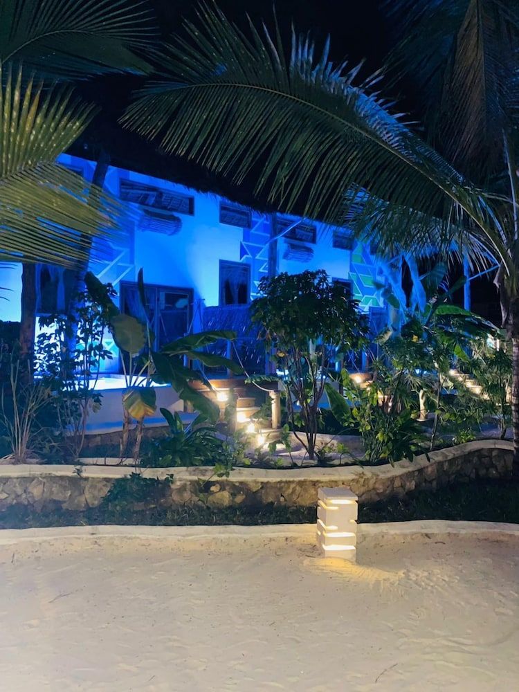 Tsunami village Superior Suite, Garden View 7