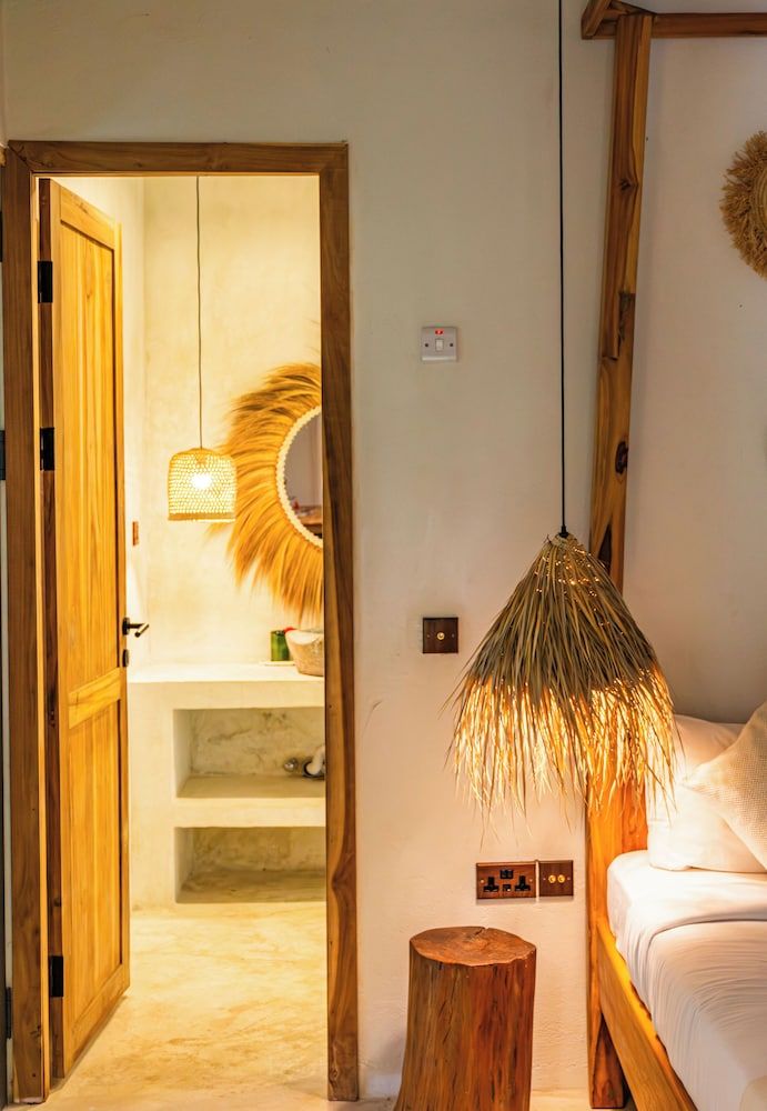 Seconda Stella Boutique Deluxe Bungalow, Pool View 9