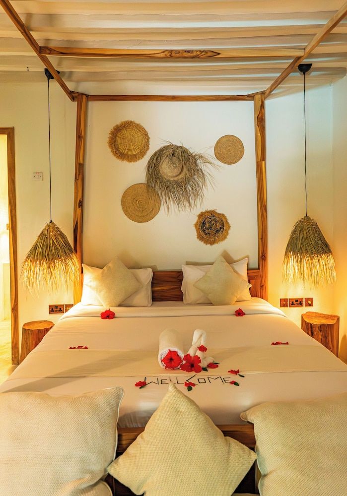 Seconda Stella Boutique Deluxe Bungalow, Pool View 10