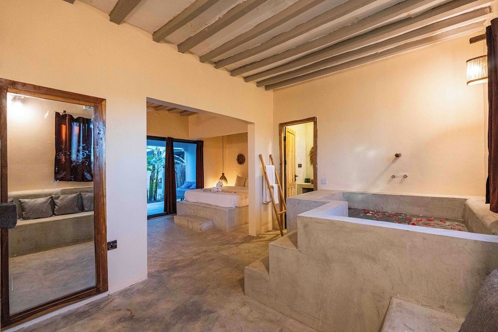 Seconda Stella Boutique Superior Suite, Pool View 14