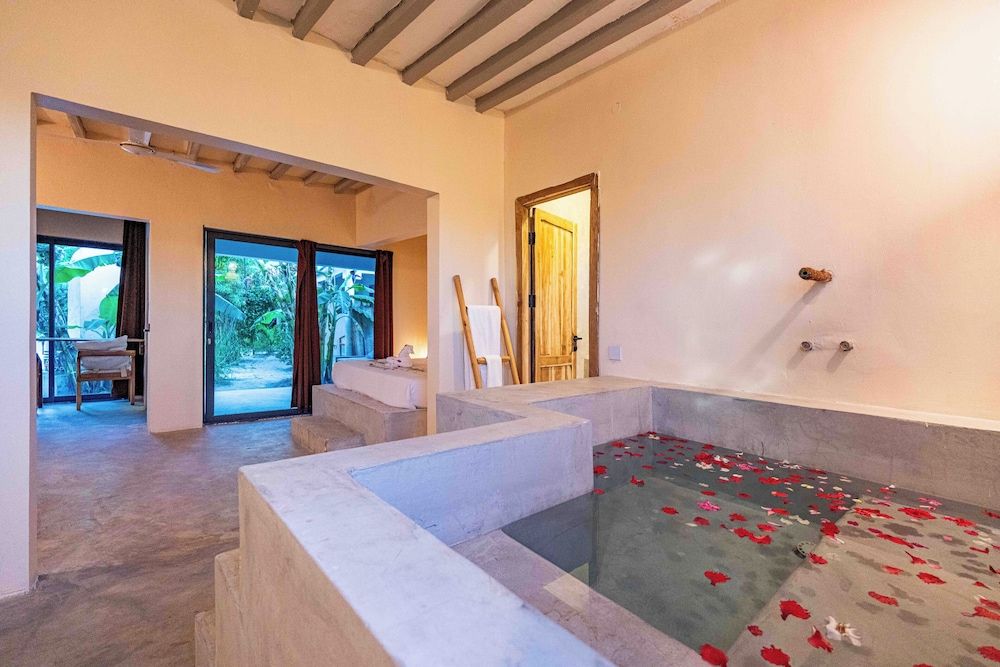 Seconda Stella Boutique Superior Suite, Pool View 5