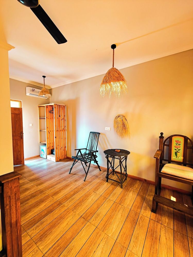 Nungwi Roses Lodge Comfort Double or Twin Room, Balcony, Pool View 14