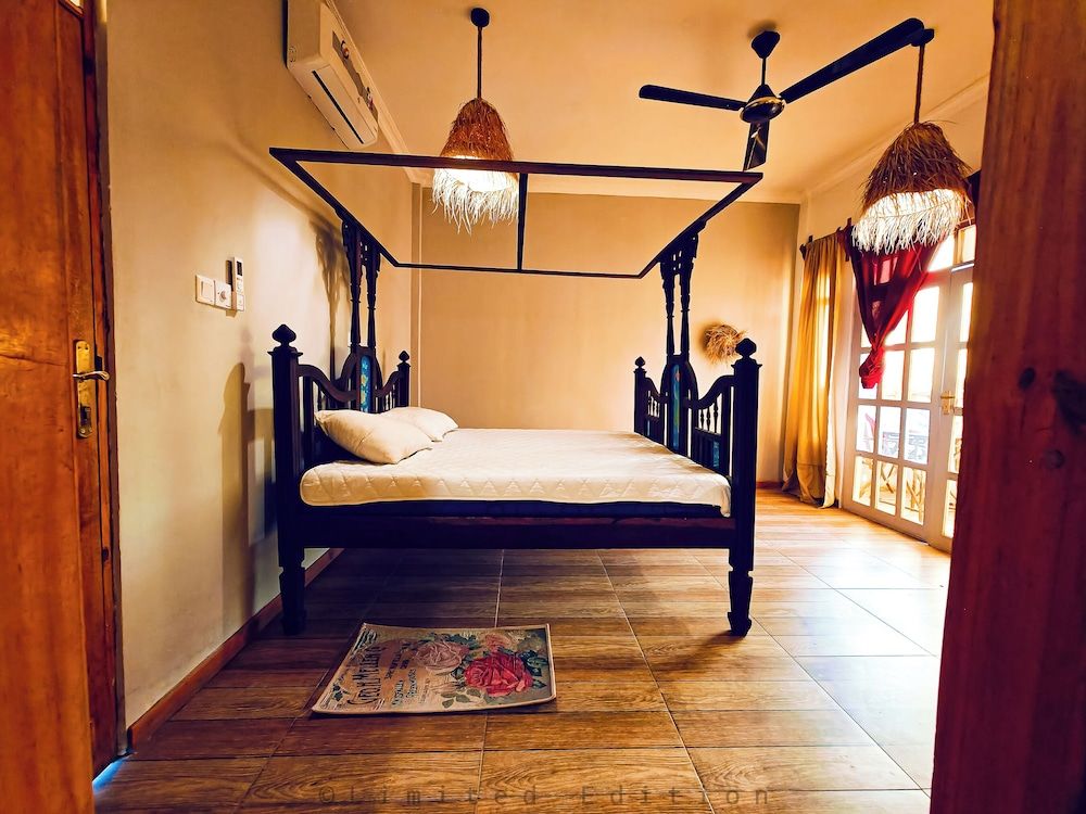 Nungwi Roses Lodge Comfort Double or Twin Room, Balcony, Pool View 4