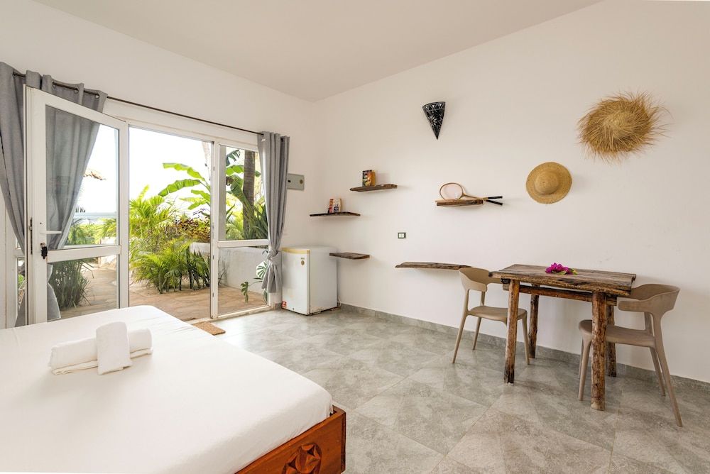 Surfescape Zanzibar Standard Apartment, 1 Bedroom, Patio, Ocean View 2