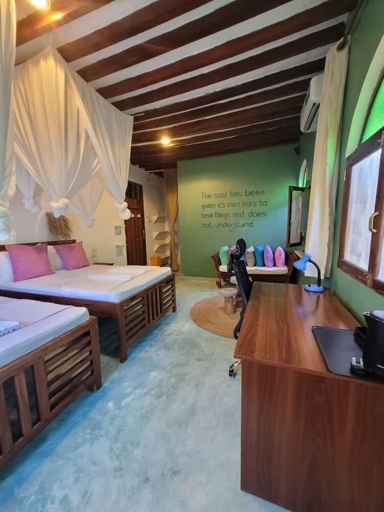 Sand and Sunset JGM Hotel Paje Deluxe Twin Room, Courtyard View 6